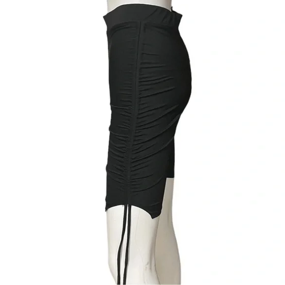 Black Sexy Shorts
New - Picture 3 of 9